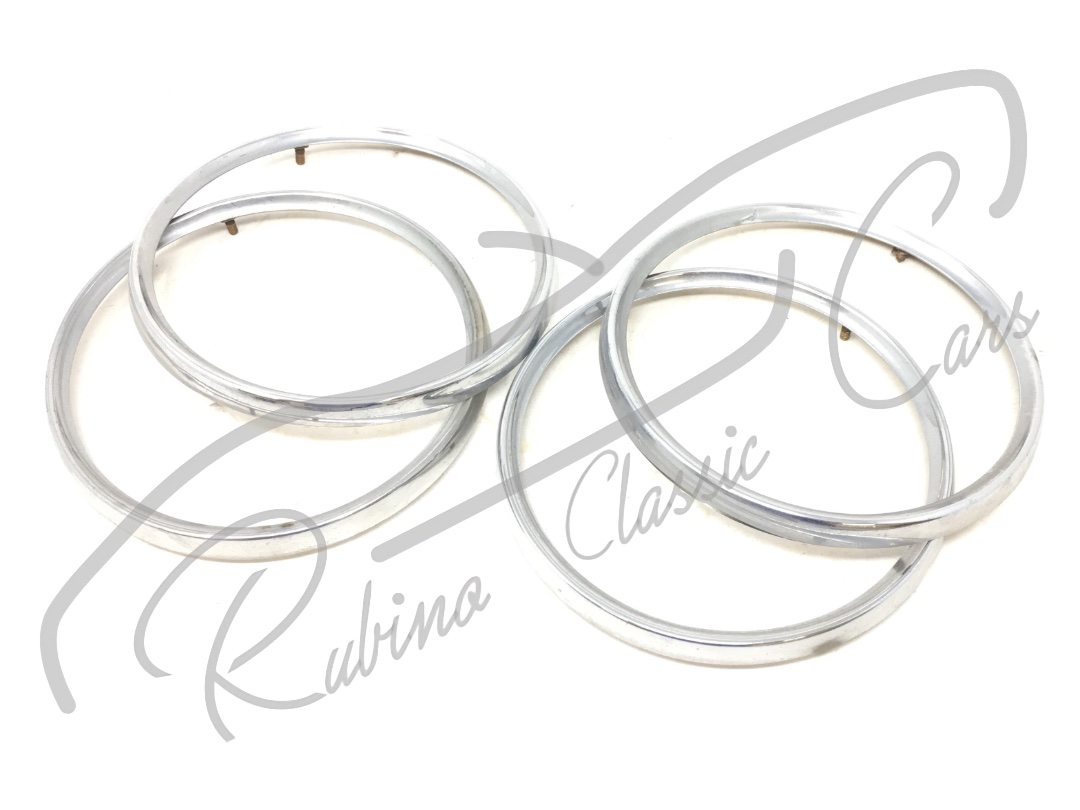 Cornici faro anteriori