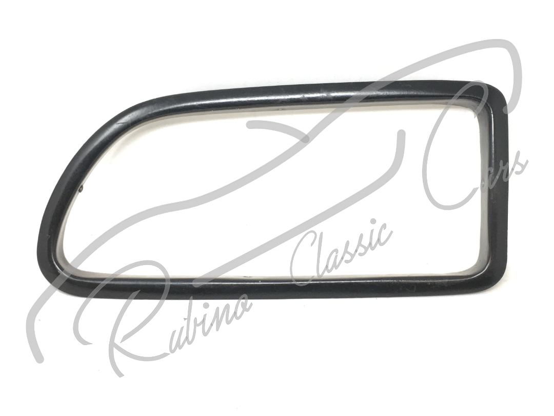 Profilo faro posteriore